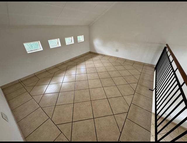 2 BEDROOM TOWNHOUSE FOR SALE IN GLEN MARAIS